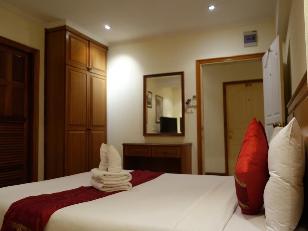 Secrets Hotel Pattaya Buitenkant foto